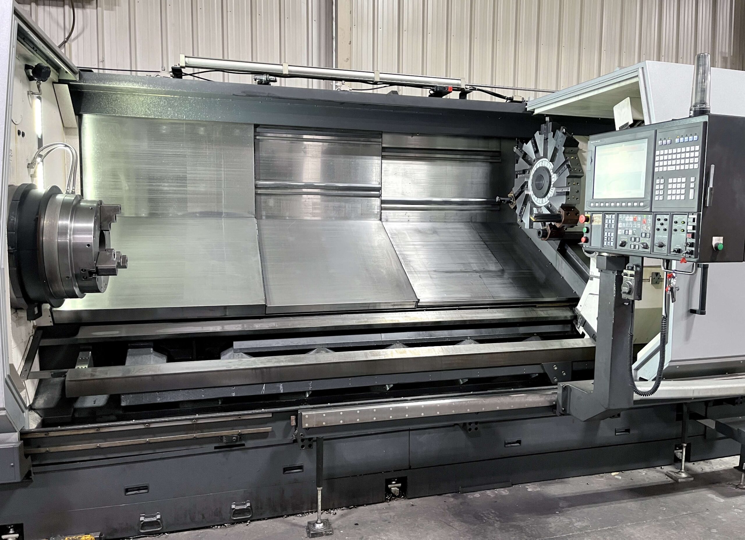 Okuma LB45III C 3000 (2)