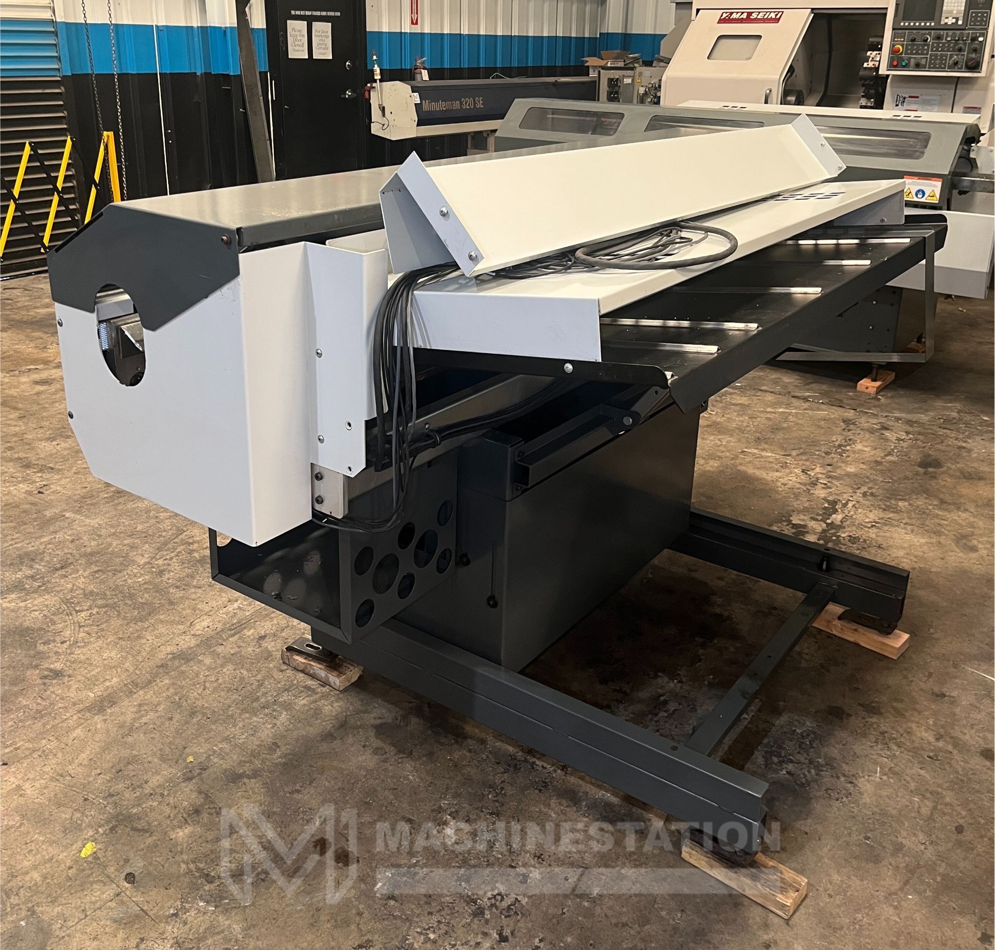 Haas V2 Automatic Bar Feeder 4