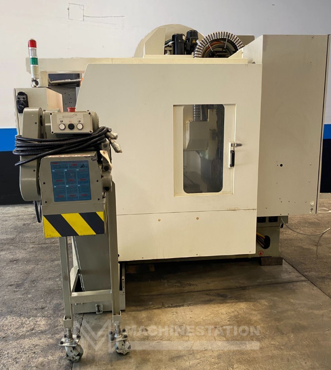 Victor Taichung Vcenter-85 CNC Vertical Machining Center - 50 Taper Mill 14