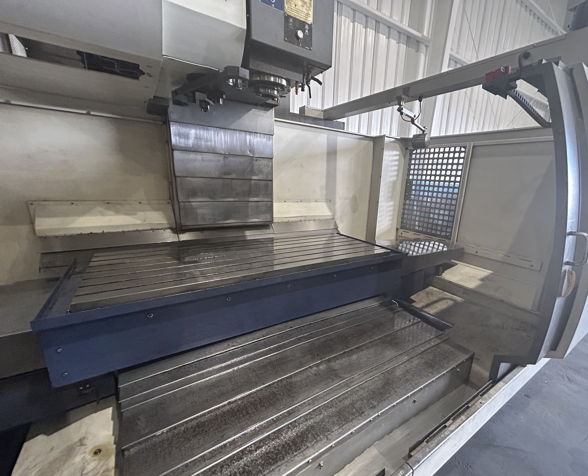 YCM MV-168B CNC Vertical Machining Center - 50 Taper Mill 10