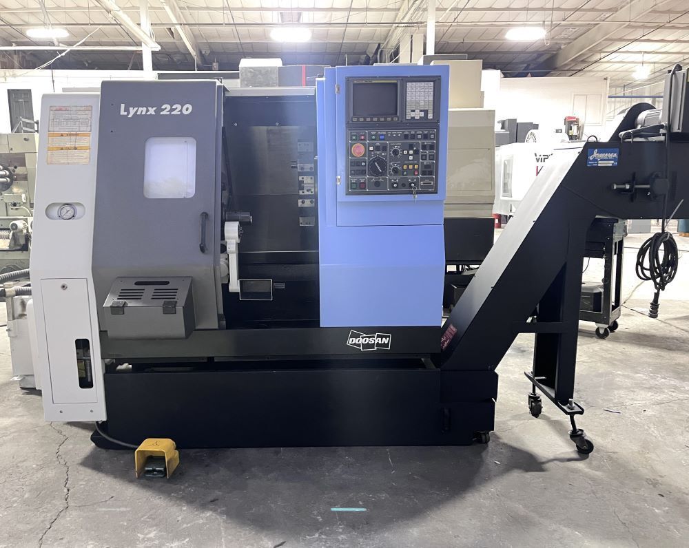 Doosan Lynx 220A CNC Turning Center 0