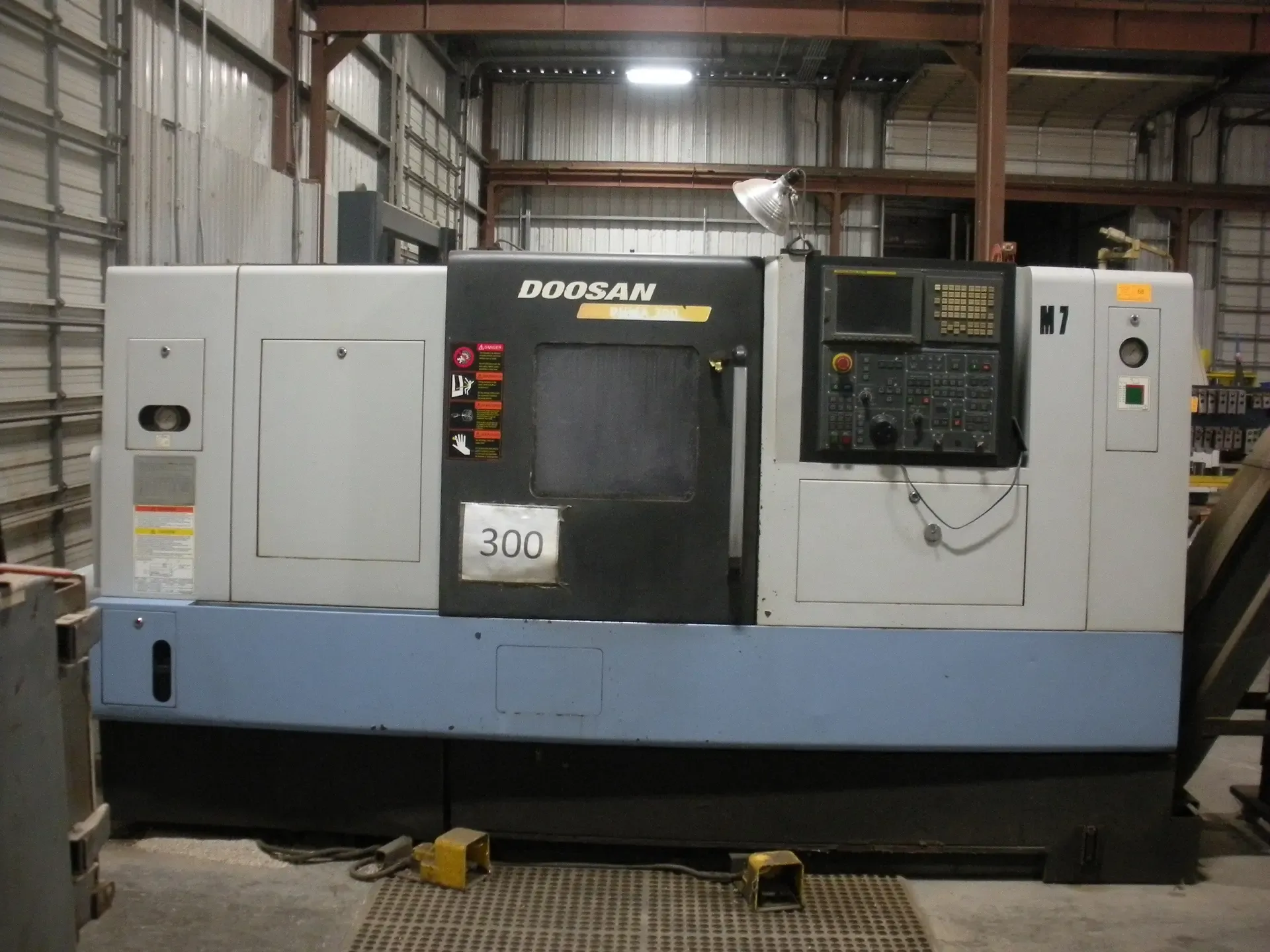 DOOSAN PUMA 300C CNC Lathes & Turning Centers 0