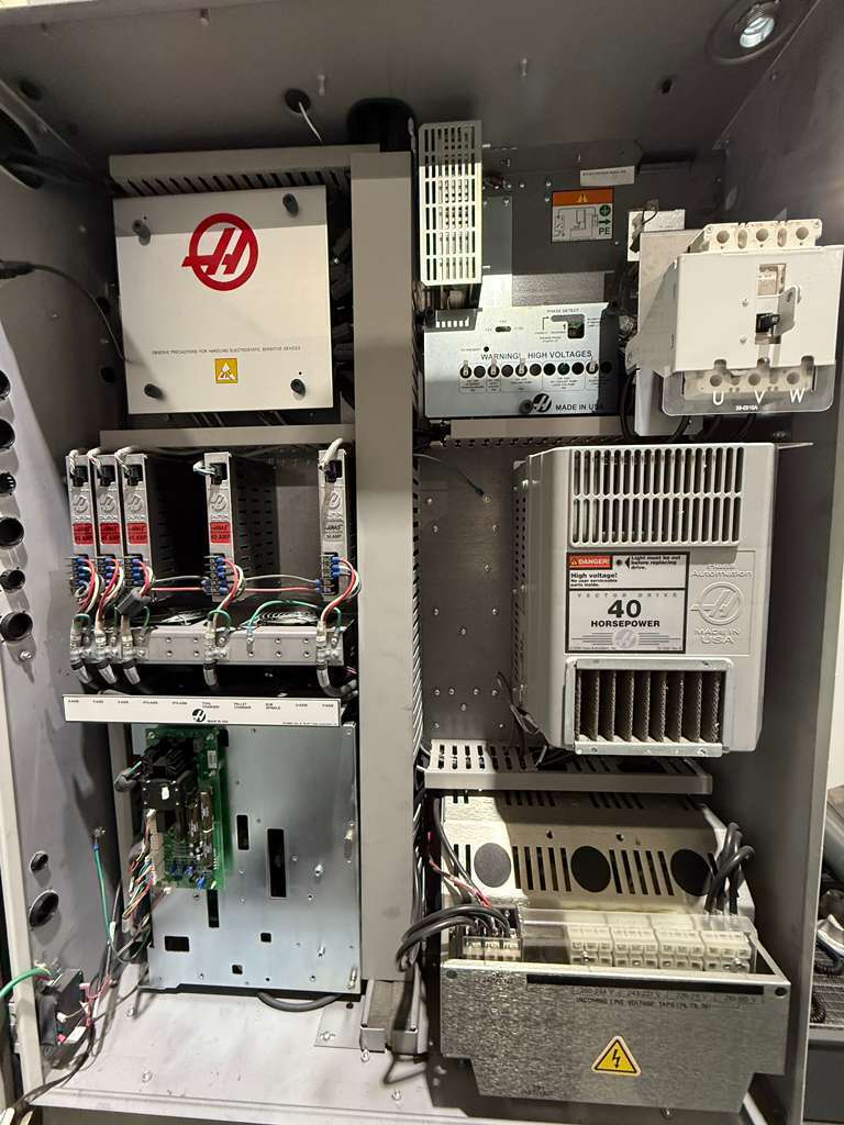 Haas DT-2 CNC Drill Tap Center - 2017 15,000 RPM, WIPS, HSM Mill 17