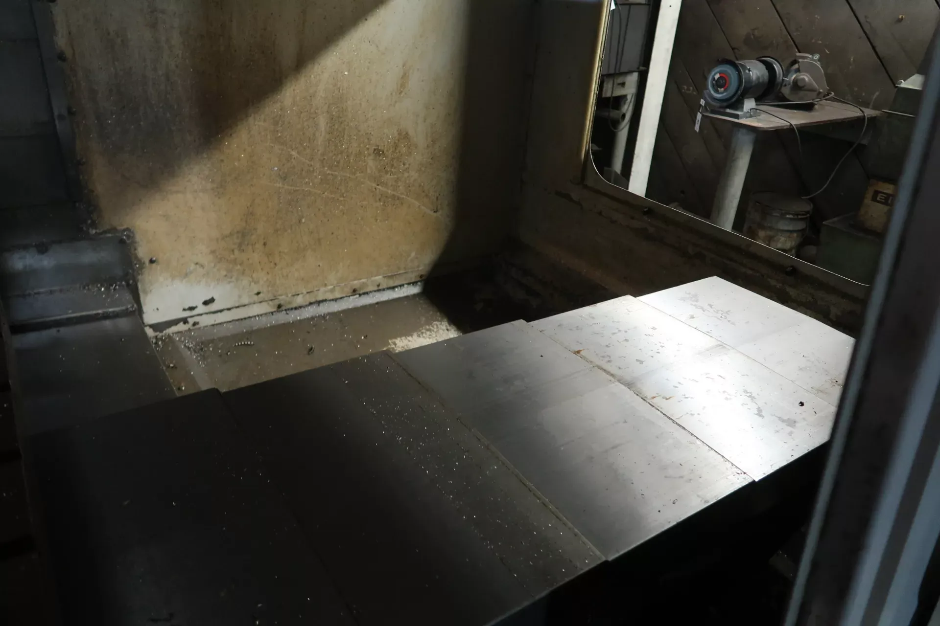 HAAS VM-3 CNC Vertical Machining Centers 11