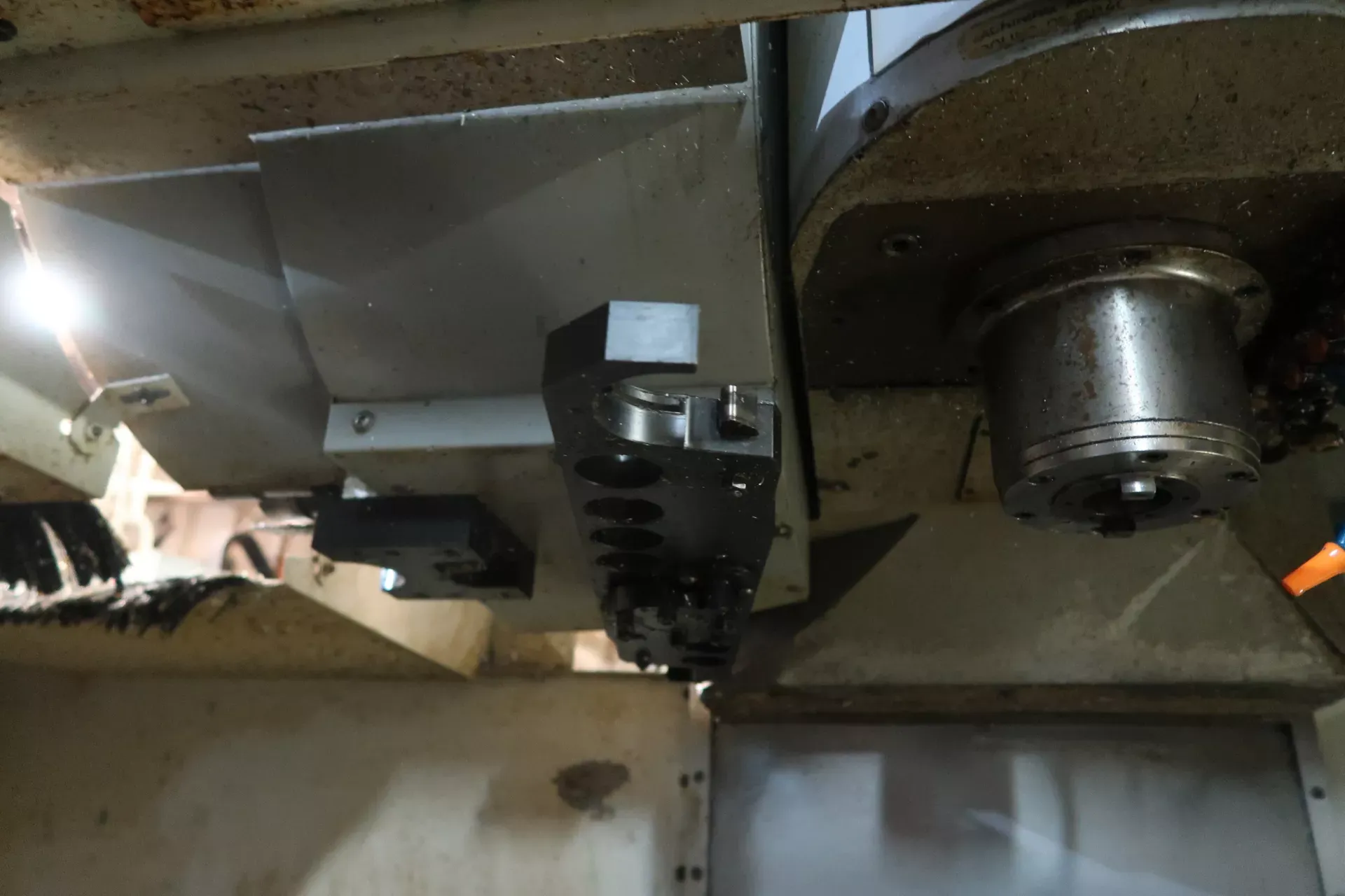 HAAS VM-3 CNC Vertical Machining Centers 13