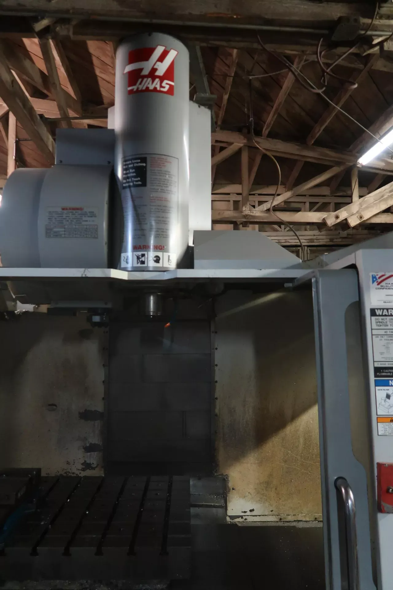 HAAS VM-3 CNC Vertical Machining Centers 15