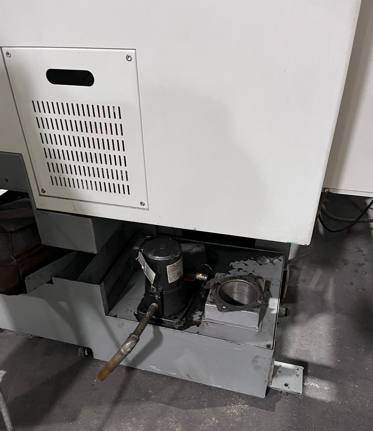 Hyundai Kia SKT-21LMS CNC Lathe - C Axis Live Tool Sub Spindle 11