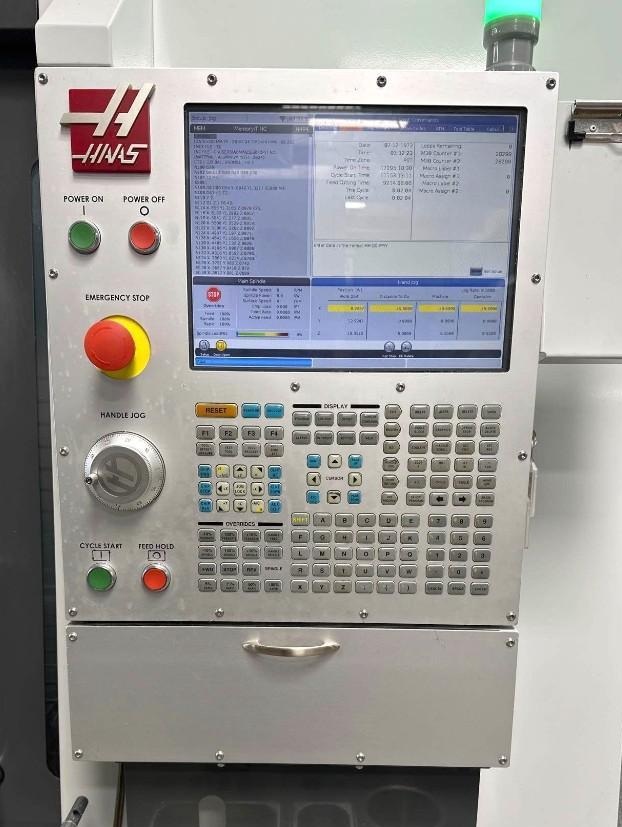 Haas VF 3SSYT (3)