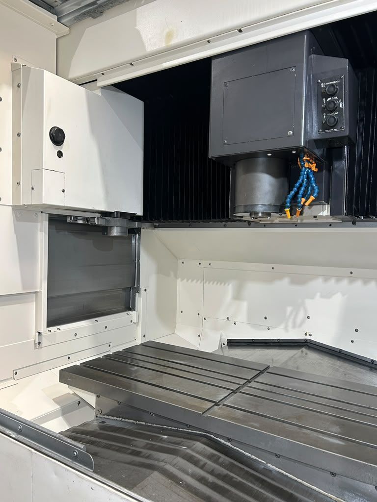 Okuma Genos M560-V CNC Vertical Machining Center - 2016 Mill 8