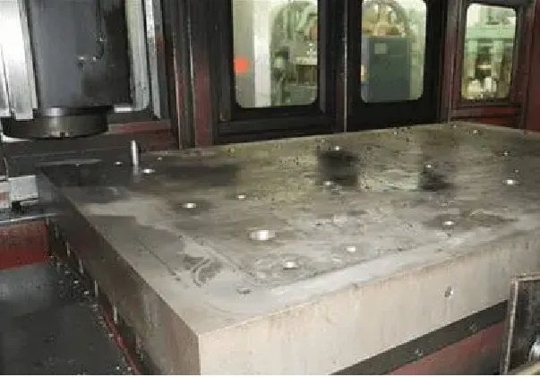 Awea SP-2016 CNC Vertical Machining Center 3