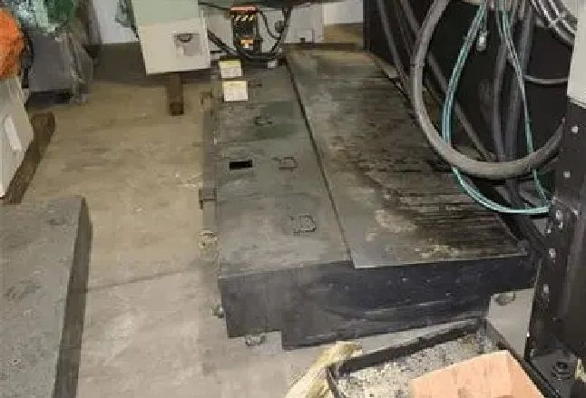 Awea SP-2016 CNC Vertical Machining Center 4
