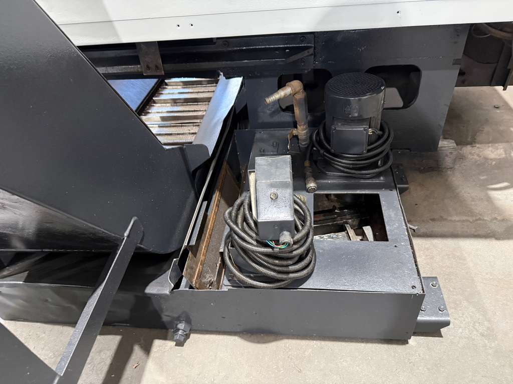 Doosan Puma 400C CNC Turning Center - 7.5" Big Bore 18.5″ Chuck Lathe 8