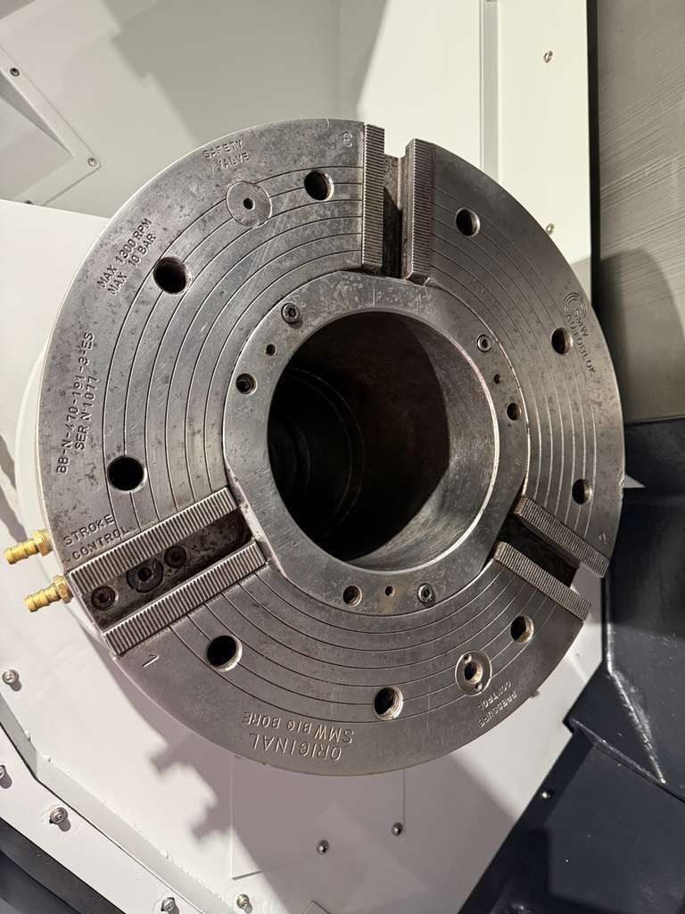 Doosan Puma 400C CNC Turning Center - 7.5" Big Bore 18.5″ Chuck Lathe 5