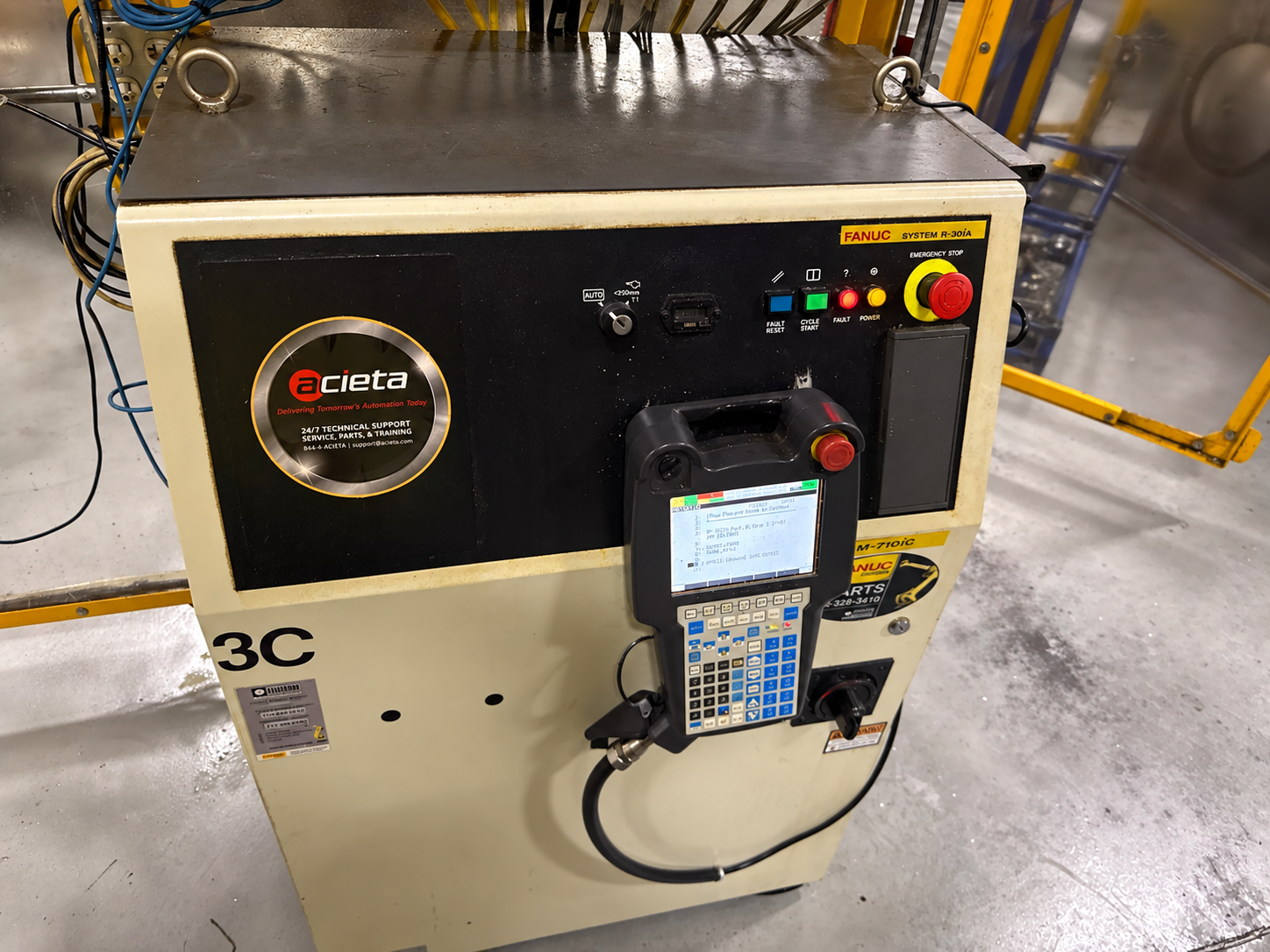 Fanuc M-70iC/20L 6-Axis Industrial Robot 5