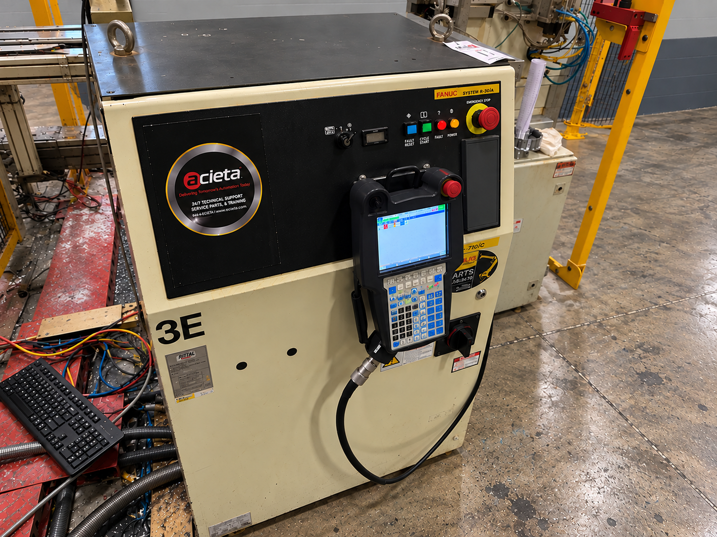Fanuc M-70iC/20L 6-Axis Industrial Robot 2