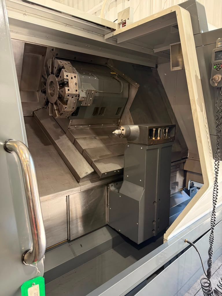 Haas SL-40 CNC Turning Center - 15" Chuck, Tailstock Lathe 18