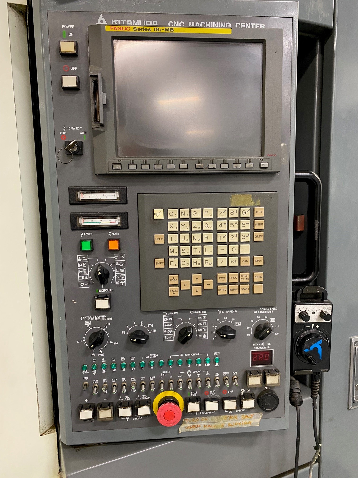 Kitamura MyCenter HX400iF (3)