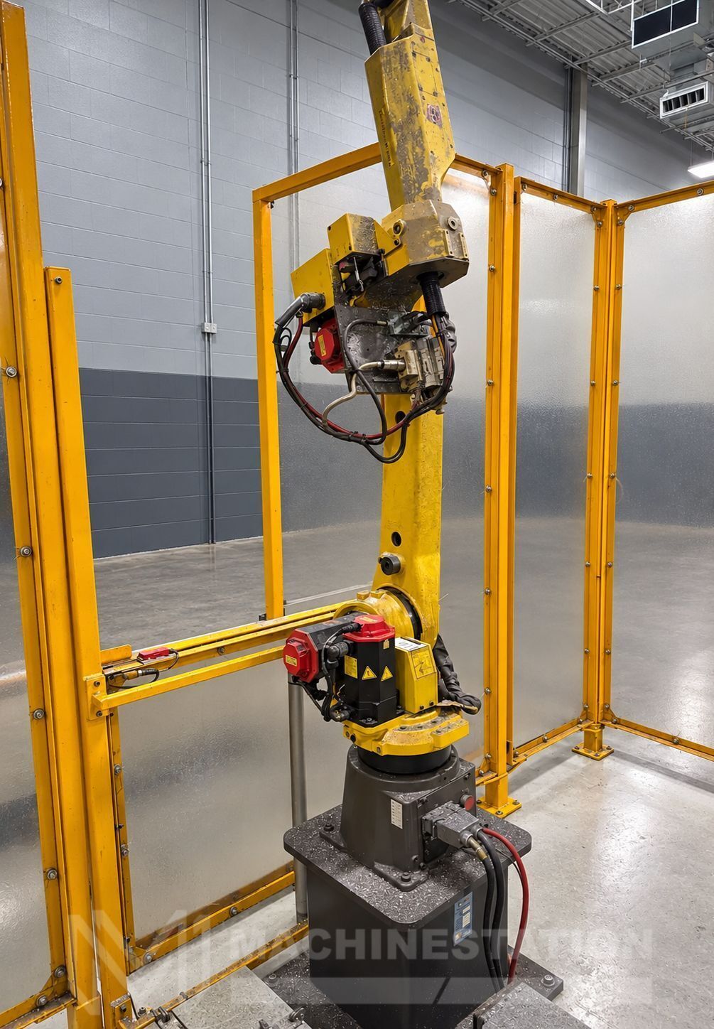 Fanuc M-20iA/20L 6-Axis Industrial Robot 1